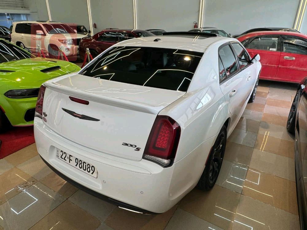 كرايسلر 300